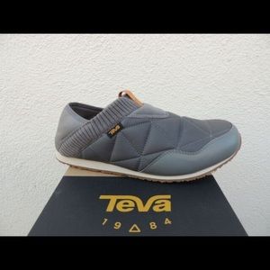 Teva Moccasins Slippers Women’s Size 9/9.5